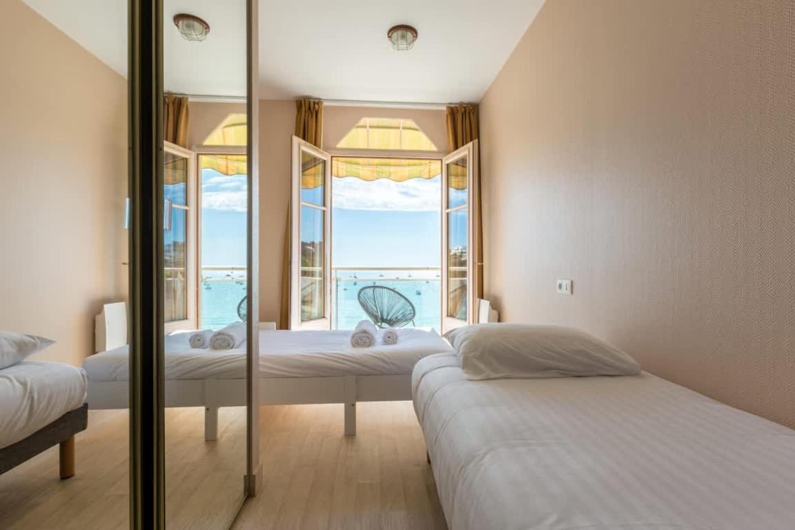 Les Pieds Dans L'Eau - Bel Appartement - Vue Mer Канкал Екстериор снимка