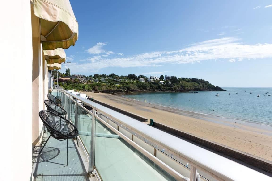Les Pieds Dans L'Eau - Bel Appartement - Vue Mer Канкал Екстериор снимка